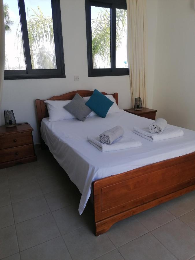 Villa Med-Sunset Kissonerga Ngoại thất bức ảnh